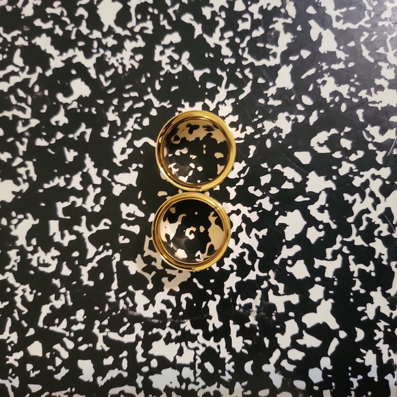 11/16 (~18 mm) Gold Double Flare Tunnels - Picture 2 of 3